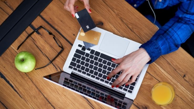 What is the Apple Credit Card, and How Does it Work?