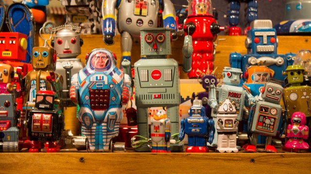 What Are the Best Ways to Sell Old Toys for Cash?